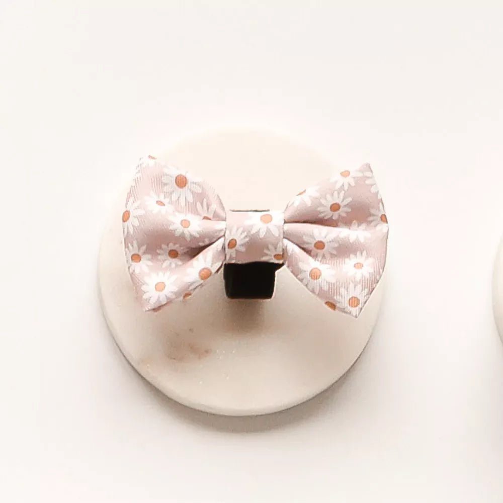 Cocopup London Dog Bow Tie – Daisy Chain