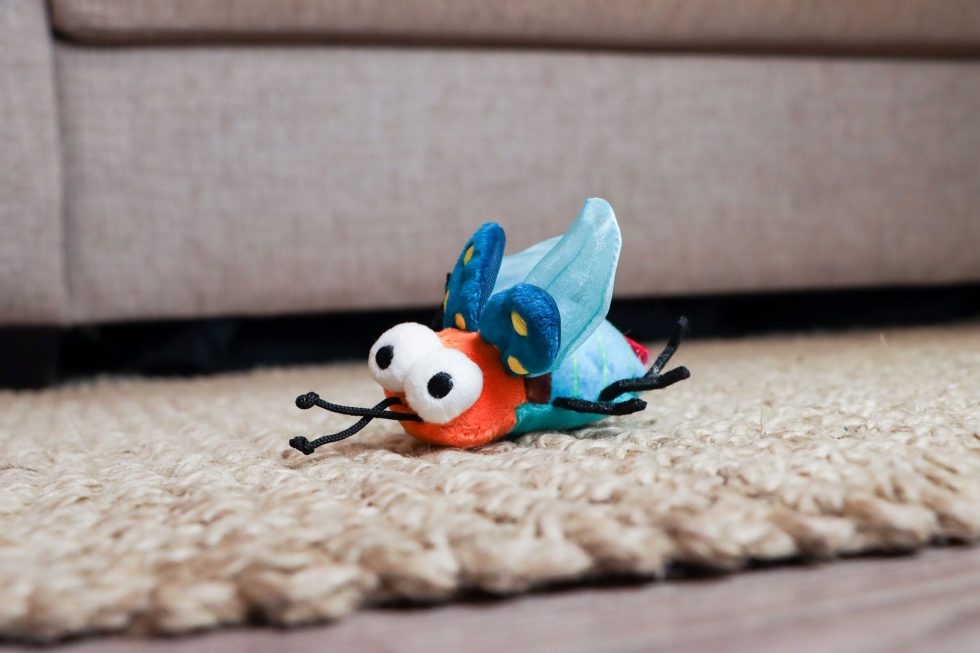 GiGwi Light-Up Firefly Catnip Toy