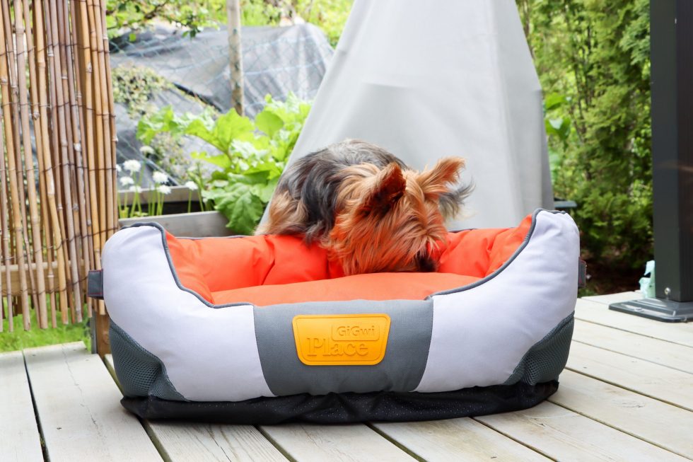 GiGwi Canvas Round Dog Bed